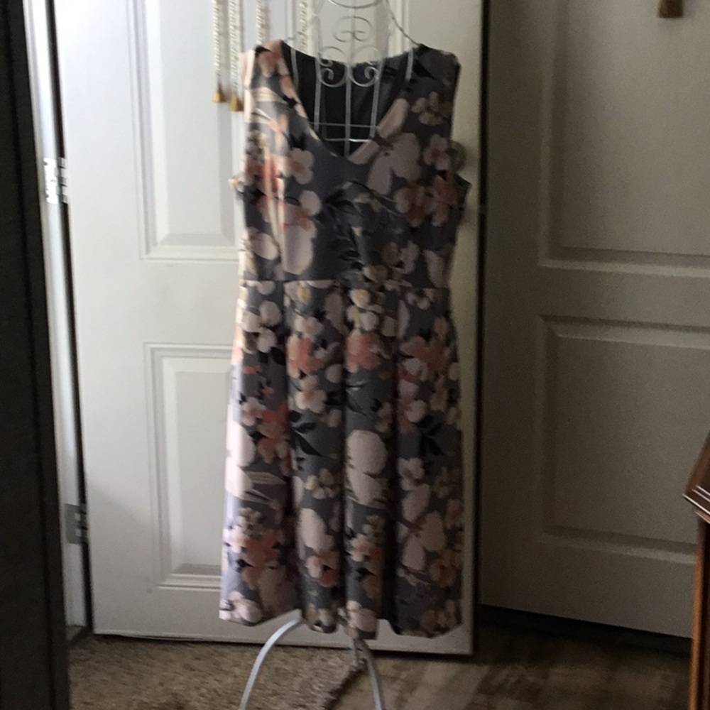 Lane Bryant Pink and Gray Sleeveless V-Neck Midi Dress